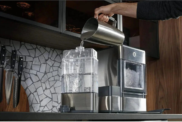 GE Ice Maker - 38 lbs/day + Free Ice Bucket & Scoop