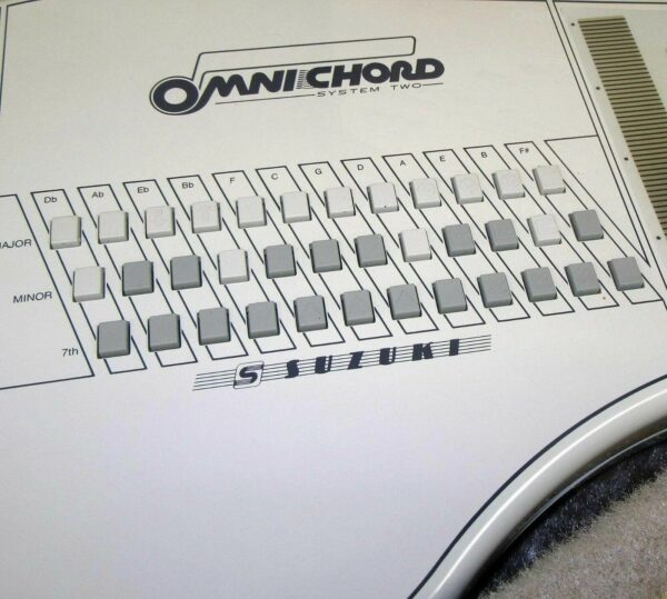 Suzuki Omnichord OM 84 System Two w/ Hard Case Power Supply Manual TESTED! WORKS